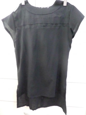 Blusa preta com listra transparente